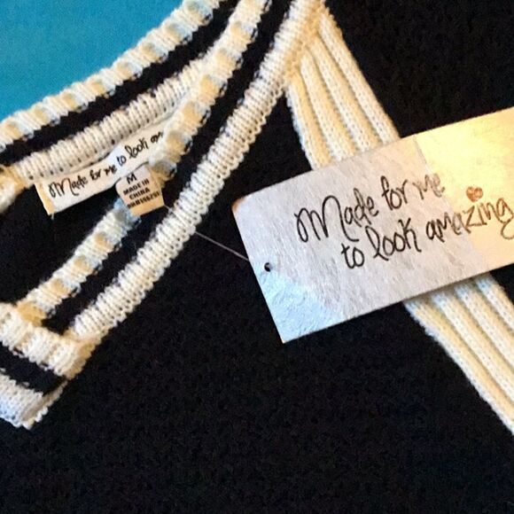 Lightweight sweater dress in medium ladies NWT - Picture 7 of 8